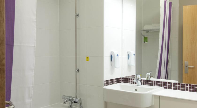 Premier Inn Bournemouth East Bilik gambar