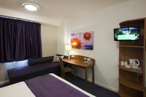 Premier Inn Bournemouth East Bilik gambar