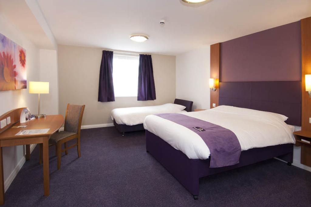Premier Inn Bournemouth East Bilik gambar