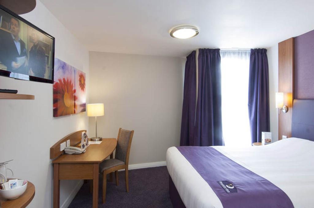 Premier Inn Bournemouth East Bilik gambar